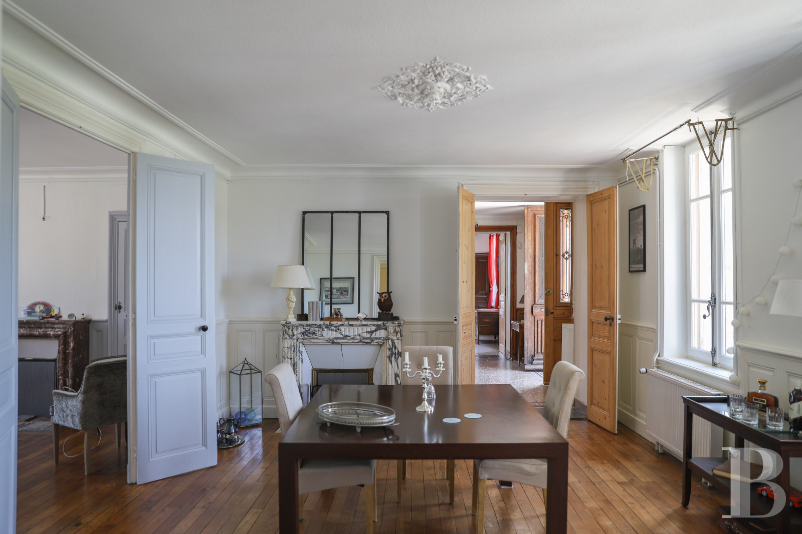 A 19th century chateau and surrounding park available for film projects in Saône-et-Loire, in the south of Morvan - photo  n°9